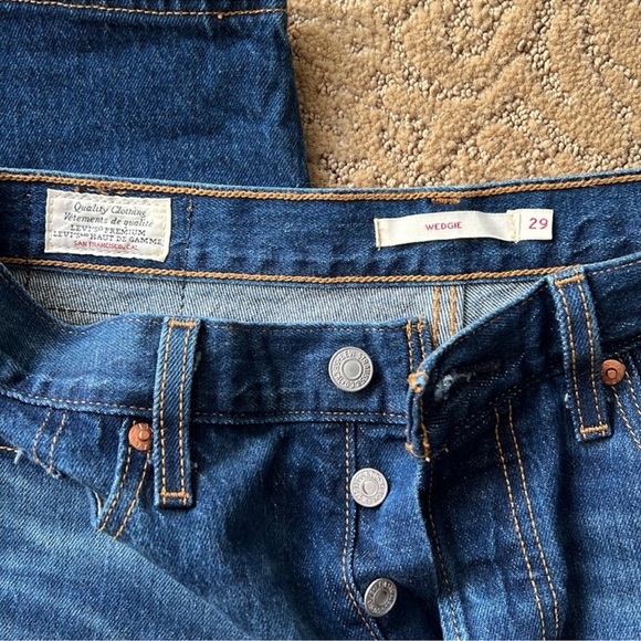 Levi Wedgie jeans - straight fit/high rise size 29 - Picture 2 of 9
